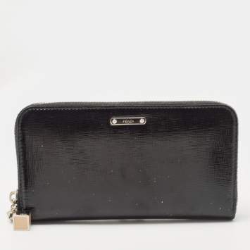 Pre Owned Fendi Black Patent Leather Zip Around Wallet