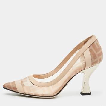 مملوكة مسبقًا Fendi Beige/Brown Zucca Mesh and Leather Colibri Pumps Size 35