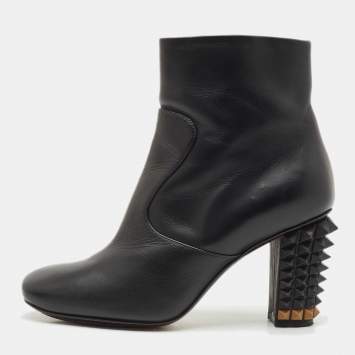 Pre Owned Fendi Black Leather Studded Ankle Boots Size 36