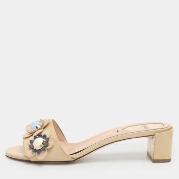 Pre Owned Fendi Beige Patent Leather Flowerland Embellished Block Heel Slides Size 37.5