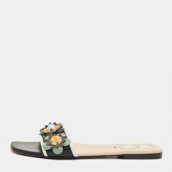 Pre Owned Fendi Black/White Leather Flowerland Flat Slide Size 40