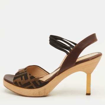 مملوكة مسبقًا Fendi Size 40 Brown Zucca Canvas and Leather Ankle Strap Sandals