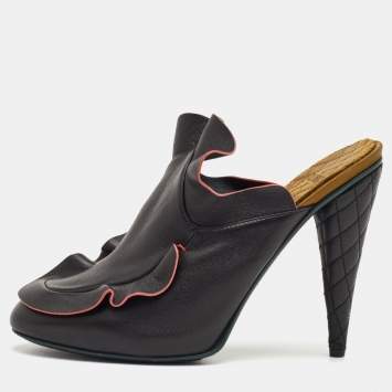 Pre Owned حذاء فنْدي جلد أسود بكَعب عالي متموجات مقاس 40