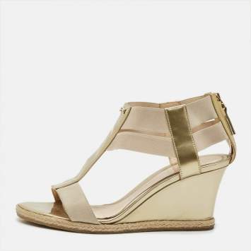 Pre Owned Fendi Size 38 Gold Elastic and  Patent Leather Wedge Sandals