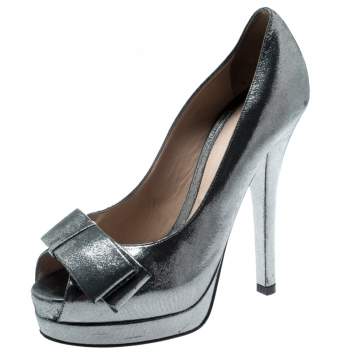 Pre Owned Fendi Grey Shimmering Suede Deco Bow Peep Toe Platform Pumps Size 36