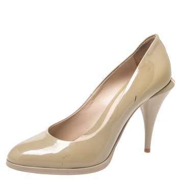 Pre Owned Fendi  Beige Patent Leather Logo Pumps Size 40