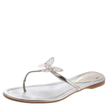 مملوكة مسبقًا Fendi Metallic Silver Leather Butterfly Embellished Thong Sandals Size 38.5