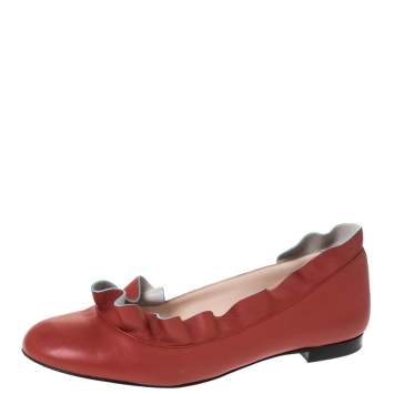 مملوكة مسبقًا Fendi Brick Red Leather Ruffle Ballet Flats Size 40