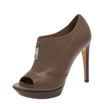 مملوكة مسبقًا Fendi Brown Leather Zip Peep Toe Platform Booties Size 38