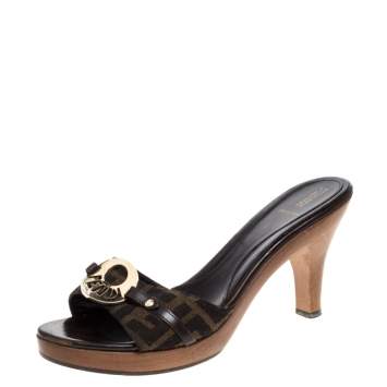 Pre Owned Fendi Brown Canvas Logo Platform Open Toe Slide Sandals Size 40.5