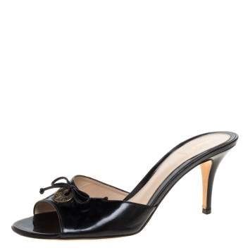 Pre Owned Fendi Black Patent Leather Logo Plaque Open Toe Sandals Size 41