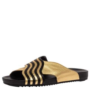 Pre Owned Fendi Gold Edition Black/Gold Leather Wave Pattern Flat Slides Size 39
