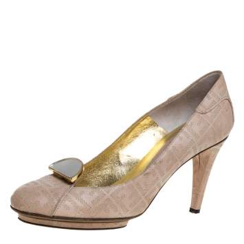Pre Owned Fendi Beige FF Engraved Leather Mirror Logo Embellished Pumps Size 39