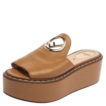 Pre Owned  Fendi Beige Leather Platform Slide Sandals Size 37