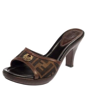 Pre Owned Fendi Brown Zucca Canvas And Leather Heel Mules Sandals Size 39 