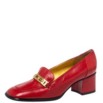 Pre Owned Fendi Red Leather Loafers Chain Detail Pumps Size 37