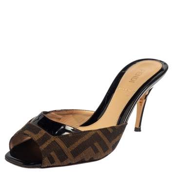 Pre Owned Fendi Brown Zucca Canvas And Black Patent Leather Slide Sandals Size 36