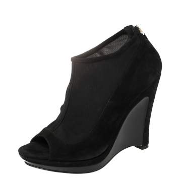 مملوكة مسبقًا Fendi Black Suede and Fabric Peep Toe Platform Ankle Booties Size 39