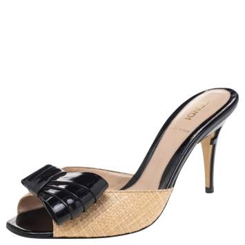 Pre Owned Fendi Beige/Black Raffia And Patent Leather Bow Slide Sandals Size 38