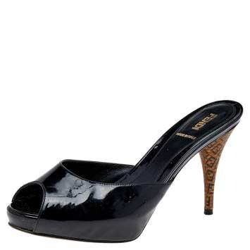 Pre Owned Fendi Black Patent Leather Slide Sandals Size 38.5