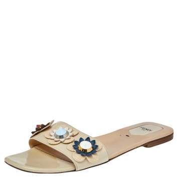 Pre Owned Fendi Cream Patent Leather Flower Embellished Flat Slides Size 41