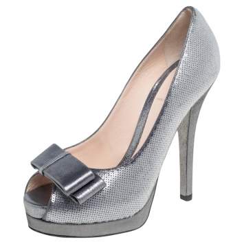Pre Owned Fendi Silver Fabric, Sequins, And Textured Leather Deco Bow Peep Toe Platform Pumps Size 39
