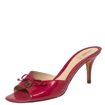 Pre Owned Fendi  Pink Patent Leather Open Toe Slides Size 39.5
