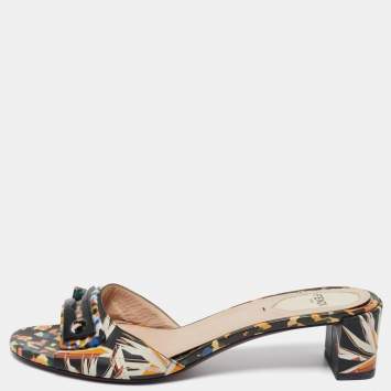 Pre Owned Fendi Multicolor Leather Embellished Slide Sandals Size 38.5