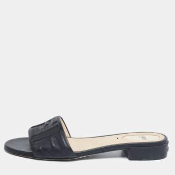 Pre Owned Fendi Black Leather FF Motif Slip On Sandals Size 38