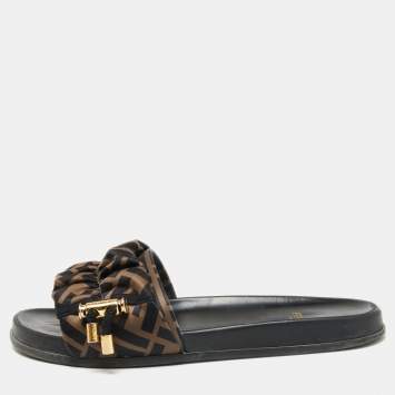 Pre Owned Fendi Black/Green Satin FF Logo Slides Size 39