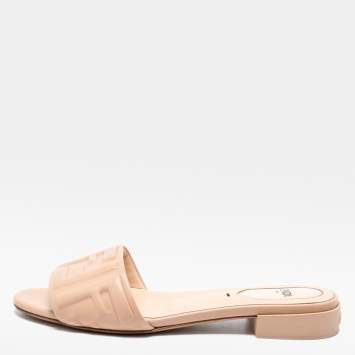 Pre Owned Fendi Beige Leather Logo Embossed Slide Sandals Size 35