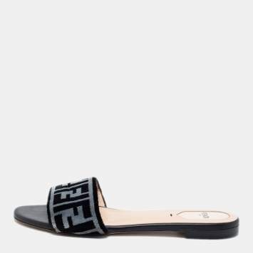 Pre Owned Fendi White/Black Logo Printed Velvet Flat Slides Size 39