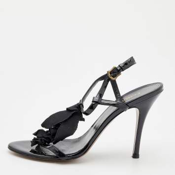Pre Owned Fendi Black Patent Leather Appliqued Flower T-Strap Sandals Size 37.5