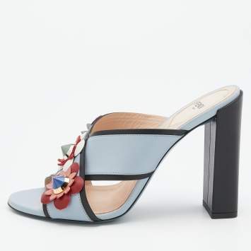 Pre Owned Fendi Light Blue/Black Leather Flowerland Slide Sandals Size 39