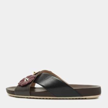 مملوكة مسبقًا Fendi Black/Brown Leather Flowerland Stud Criss Cross Flat Slides Size 41