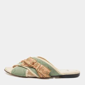 مملوكة مسبقًا Fendi Beige/Green Fabric Crisscross Bow Flat Slides Size 38