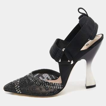 مملوكة مسبقًا Fendi Black Embellished Mesh And Nylon Colibri Slingback Sandals Size 38
