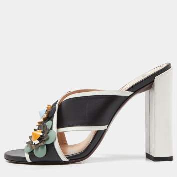 Pre Owned Fendi Black/White Leather Embellished Flowerland Slide Sandals Size 37