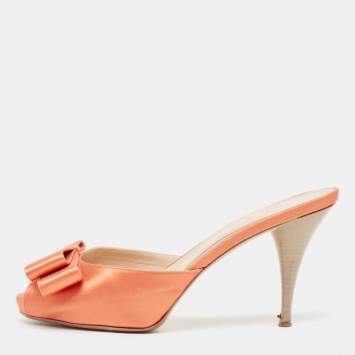 Pre Owned Fendi Orange Satin Bow Slide Sandals Size 40.5