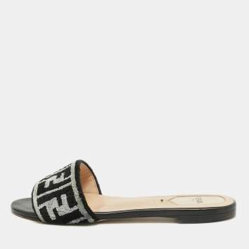 مملوكة مسبقًا Fendi Navy Blue/Black Fur Flat Slides Size 37.5