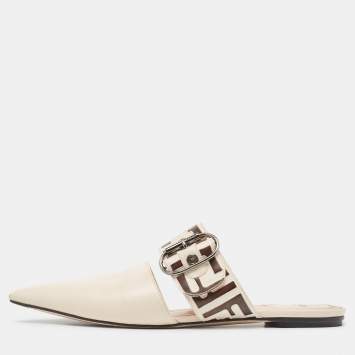 مملوكة مسبقًا Fendi Cream Leather FF Embossed Flat Mules Size 39.5