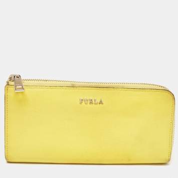 Pre Owned Furla Yellow Leather Zip Continental Wallet