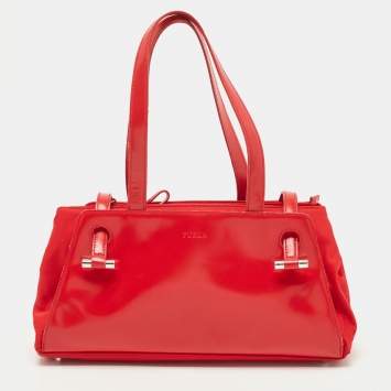 Pre Owned Furla Red Gloss Leather And Fabric Shoulder Bag