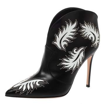 Pre Owned Gianvito Rossi Black Leather Studded Ankle Boots Size 40.5