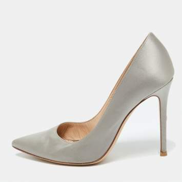 Pre Owned Gianvito Rossi Grey Satin Pointed Toe Pumps Size 38