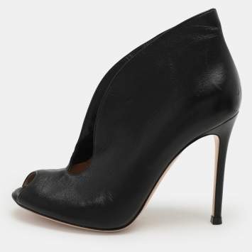 Pre Owned Gianvito Rossi Black Leather Vamp Booties Size 35.5