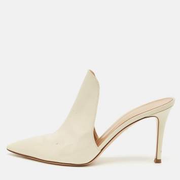 Pre Owned Gianvito Rossi Cream Patent Leather Aramis Pointed Toe Mules Size 38