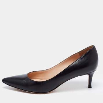 Pre Owned Gianvito Rossi Black Leather Pointed Toe Pumps Size 35.5