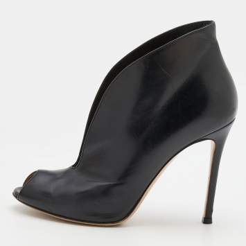 Pre Owned Gianvito Rossi Black Leather Vamp Peep Toe Booties Size 37.5