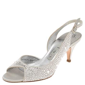 Pre Owned Gina Sliver Satin Crystal Embellished Frances Sandals Size 36.5